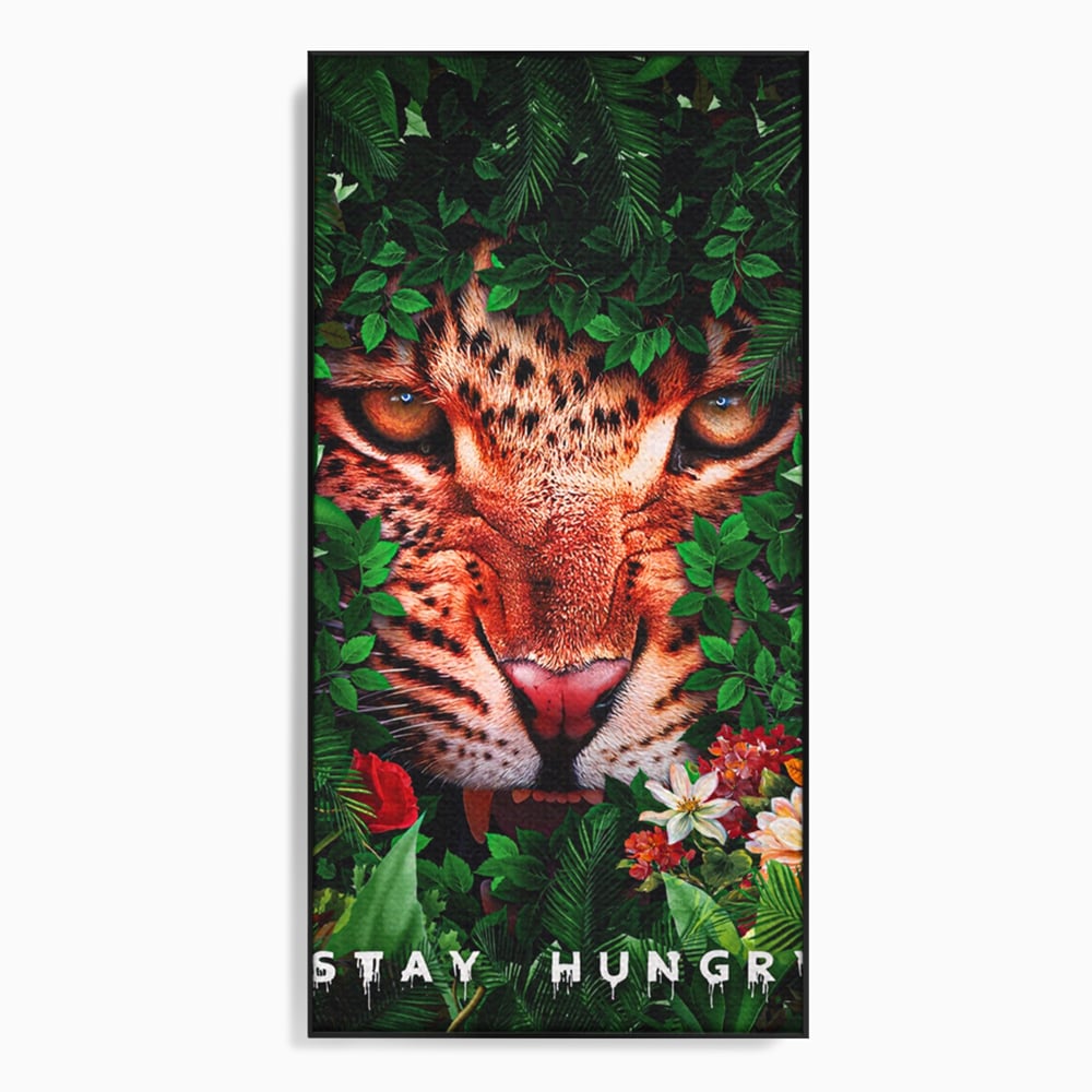 Tablou canvas cu ilustratie digitala portret tigru in jungla, in rama de aluminiu negru